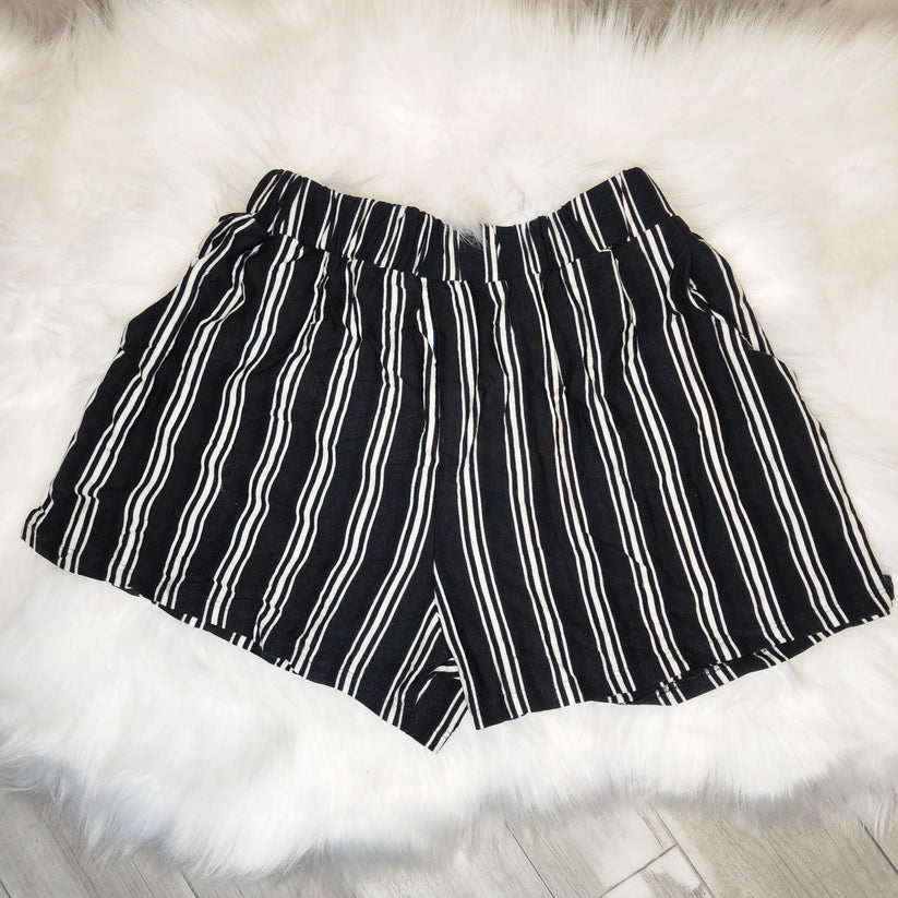 Vertical Stripe Shorts – Modish Ambition